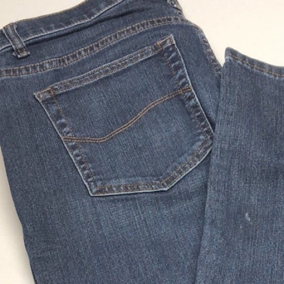 LIKE NEW LEE RELAXED FIT STRAIGHT LEG JEANS 12/31x32 MADE IN EGYPT ๐ช๐ฌ - Picture 10 of 12